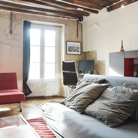 Le Reflet Du Temps * باريس